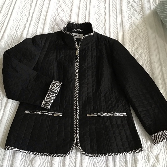 Alia Jacket - Picture 1 of 8